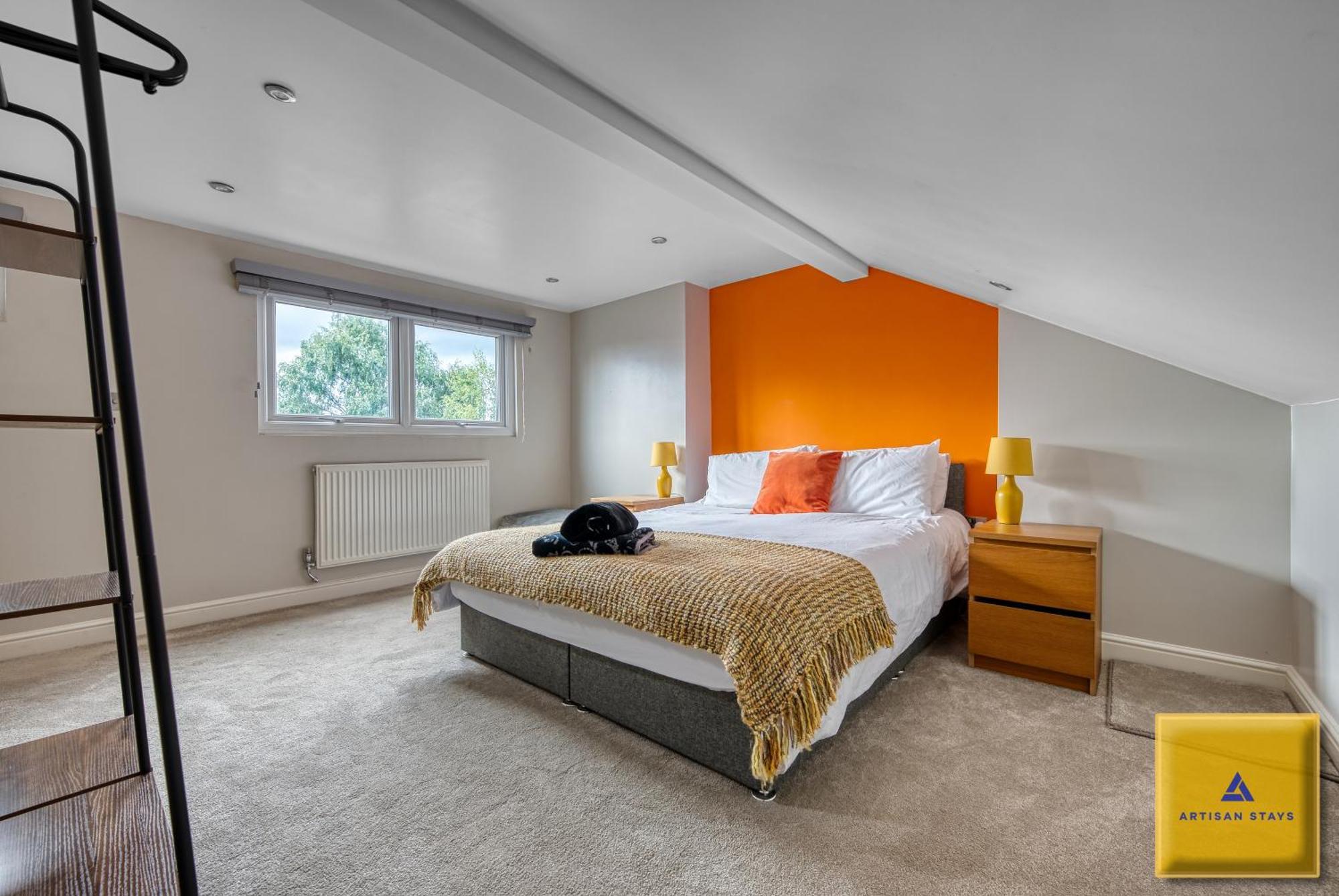 Сasa de vacaciones 4 Bedroom, 6 Beds, 3 Bathrooms, Near Nec & Birmingham Airport, Business, Contractor And Family Friendly, Free Wi-fi, Free Parking Coventry